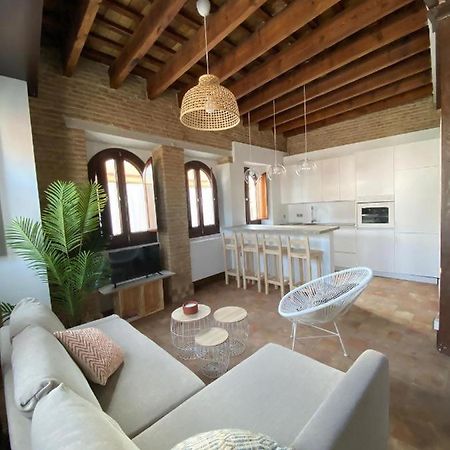 Hostfy Centro Puerta Osario Apartment Seville Exterior photo