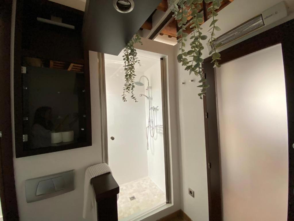 Hostfy Centro Puerta Osario Apartment Seville Exterior photo